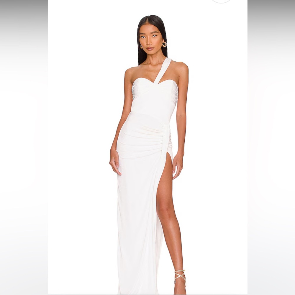 STUNNING!!! NEW W/ TAGS!!
KATIE MAY WHITE CARTER GOWN SIZE SMALL Great Price!!!!